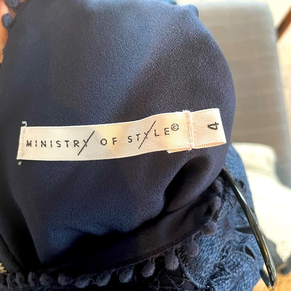 Lace Sleeveless Cocktail Dress - Picture 6 of 6